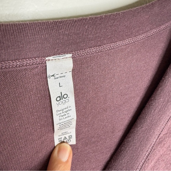 ALO YOGA Alolux Soho Cropped Henley Top Sz L Mauve V-Neck - Picture 5 of 6